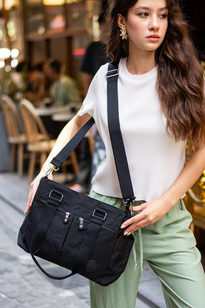 Kadın Büyük Boy Siyah Renkli Bölmeli Suya Dayanıklı Krinkıl Kumaş Çapraz Ve Omuz Askılı Çanta - Kurtuluş Çanta