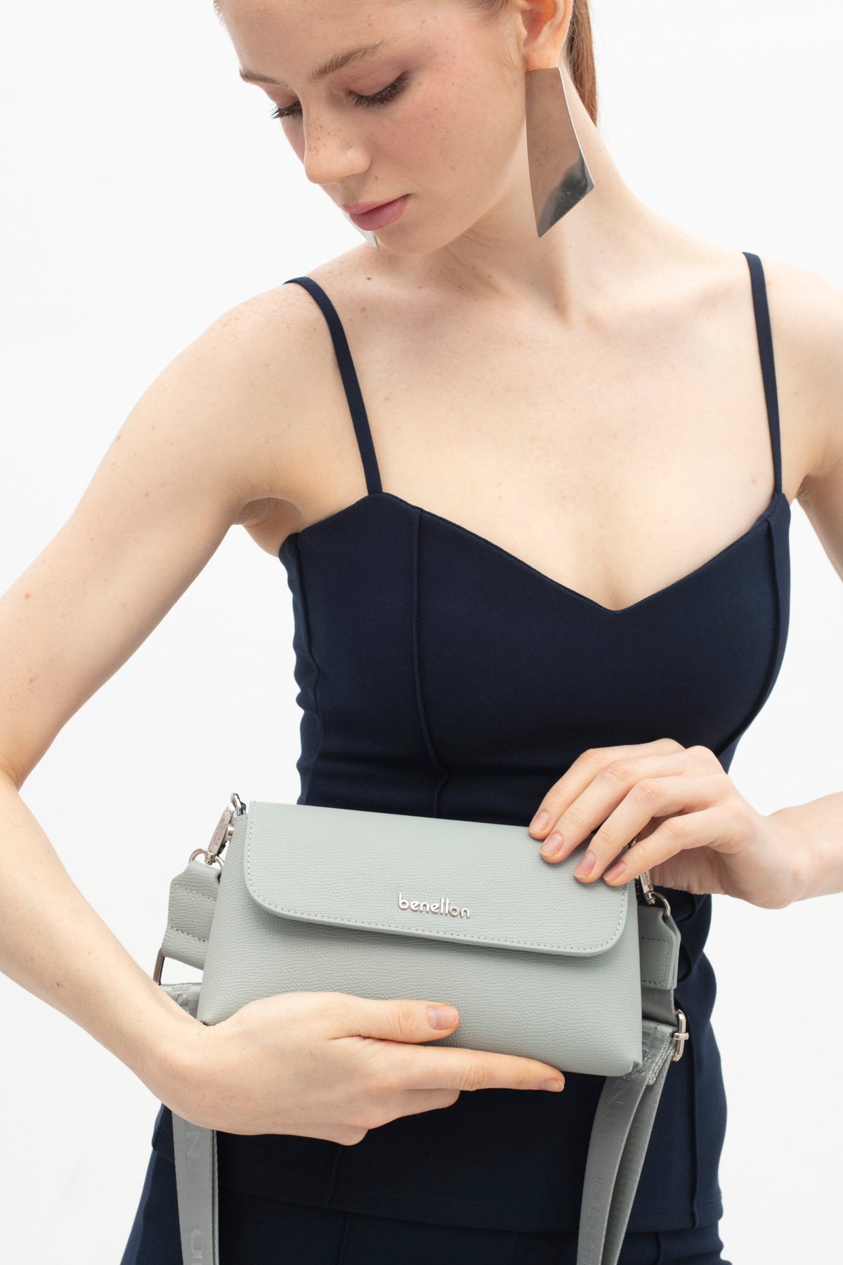 United Colors Of Benetton BNT-1850 Kadın Omuz Çantası ve Çapraz Çanta